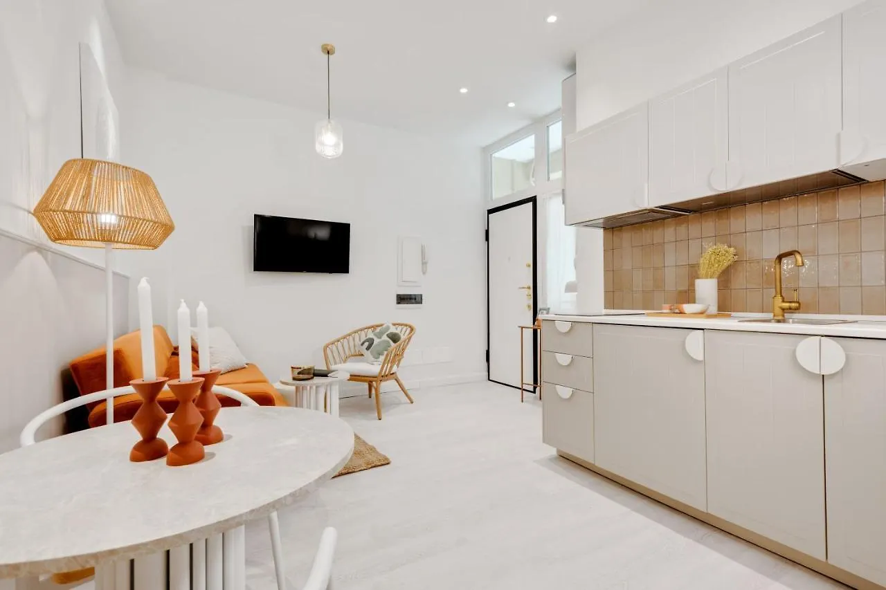 הוילה New And Design Flat In The Hearth Of מילאנו 0*,  איטליה